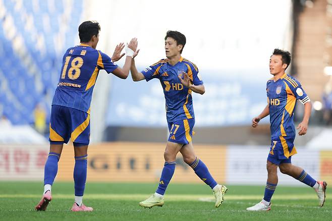 울산문수축구경기장/ K리그1/ 울산HDFC vs 대구FC/ 울산 이청용 득점/ 골 세레머니/ 사진 김정수
