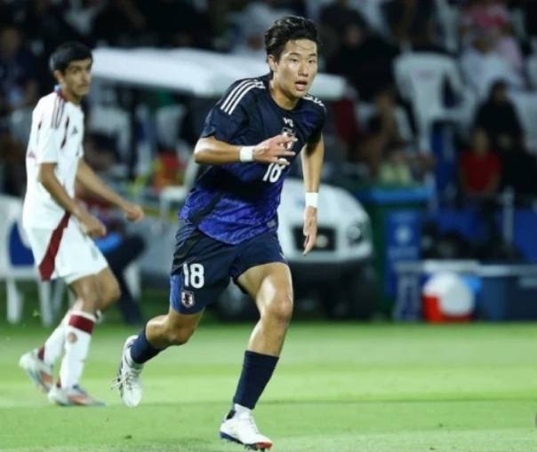 ▲ 김정민 또한 안타까운 상황에도 아들을 응원했다. 25일 그는 자신의 소셜미디어에 관련 기사를 공유하면서 "아들 힘내 앞으로의 시간이 더 많아요 아빠엄마는 아들의 건강이 더 소중하단다"라는 메시지를 남겼다. ⓒ 일본축구협회