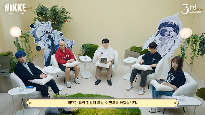 왼쪽부터 '승리의 여신: 니케' 주종현 사운드 디렉터, 정재성 시나리오 디렉터, 유형석 총괄 디렉터, 박상후 그래픽 그룹장, 최지윤 캐릭터 아트 그룹장(출처='승리의 여신: 니케' 유튜브).