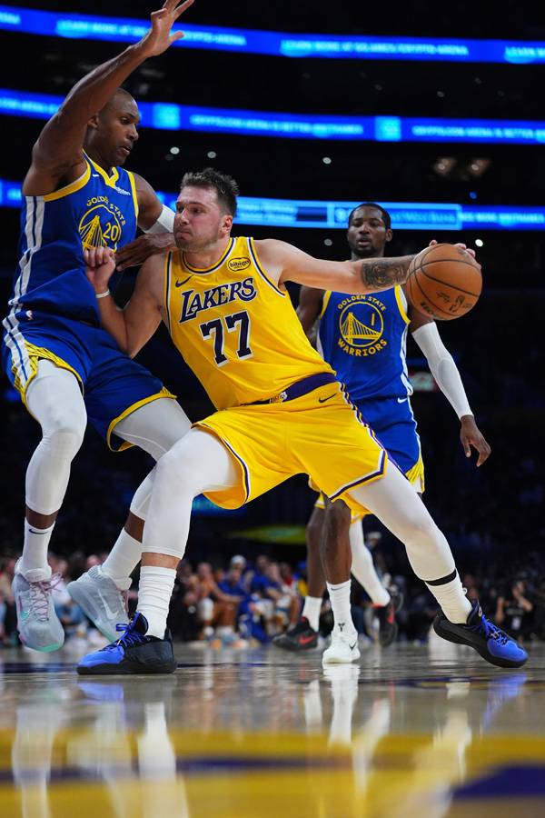 루카 돈치치(사진 오른쪽). 사진= AP= 연합뉴스 제공