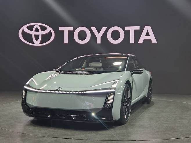 토요타, 럭셔리 끝판왕 ‘센추리’ 독립..렉서스는 ‘