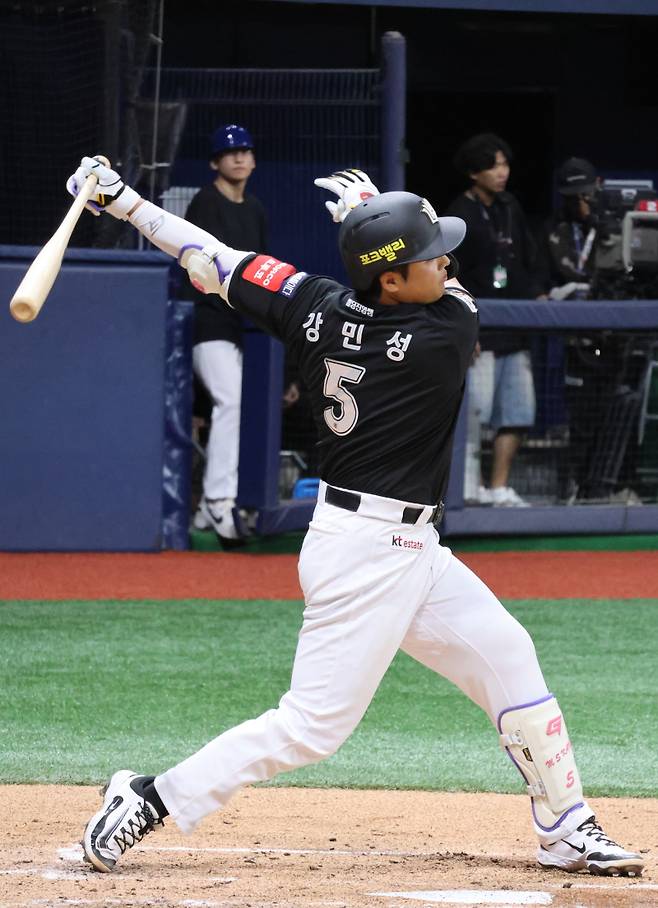 지난 1일 퓨처스 챔피언결정전에서의 KT 강민성. KT 제공