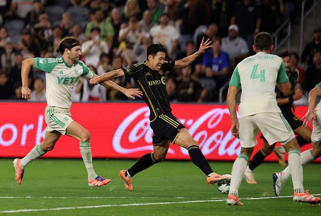 오스틴과 2025 미국 메이저리그사커(MLS) 플레이오프(PO) 서부 콘퍼런스 1라운드(3전 2승제) 1차전에 나선 손흥민. 사진=게티이미지/AFP 연합뉴스