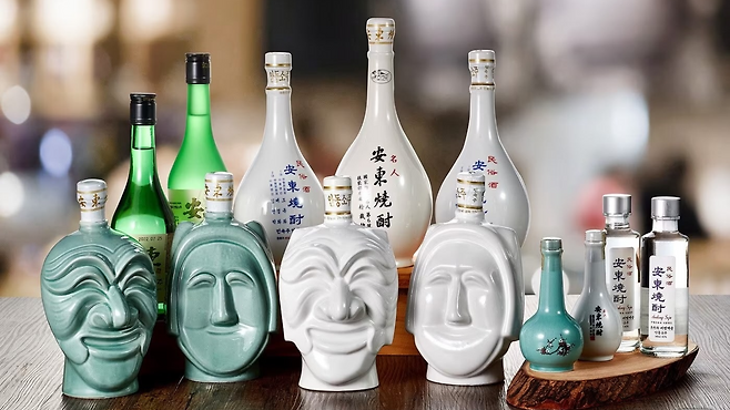 Andong soju is a traditional distilled spirit from North Gyeongsang Province, also recognized as a National Intangible Cultural Heritage for preserving centuries-old techniques that use steamed grains and natural fermentation. (Andong City)