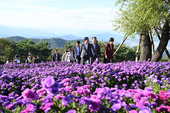 감악산 꽃별여행 현장점검 / 사진=거창군