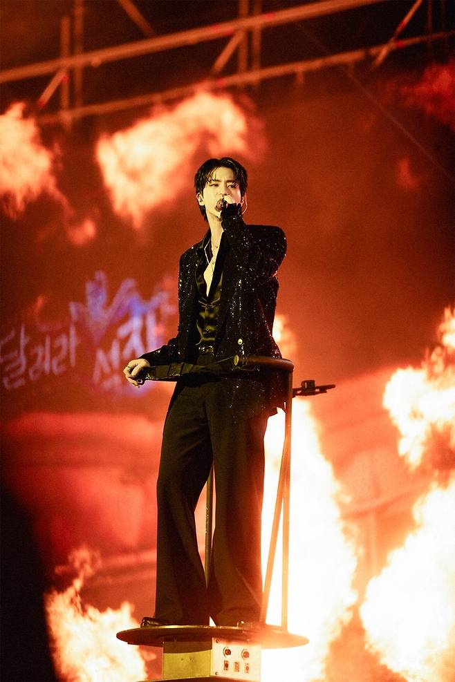 Concerto "#RUNSEOKJIN_EP.TOUR_ENCORE" do Jin do BTS. Foto | Big Hit Music