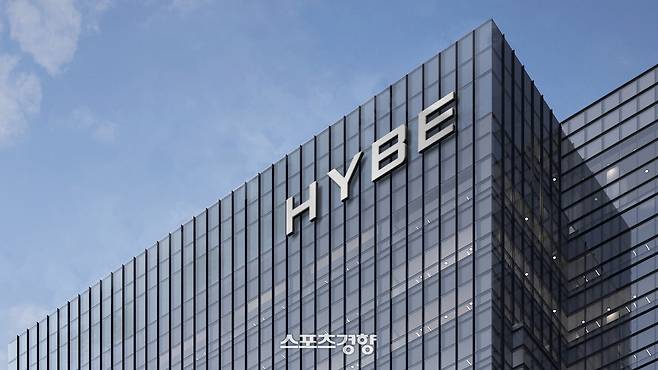 서울 용산구에 위치한 하이브 사옥. 경향신문 자료사진