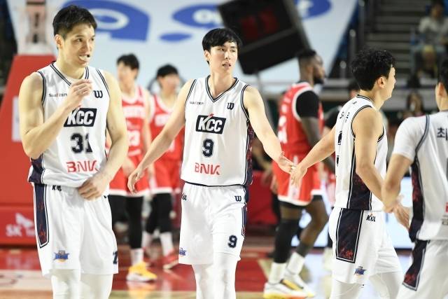 송교창은 16점 5리바운드 6어시스트를 기록, 분전했으나 패배가 아쉬웠다. 사진=KBL 제공