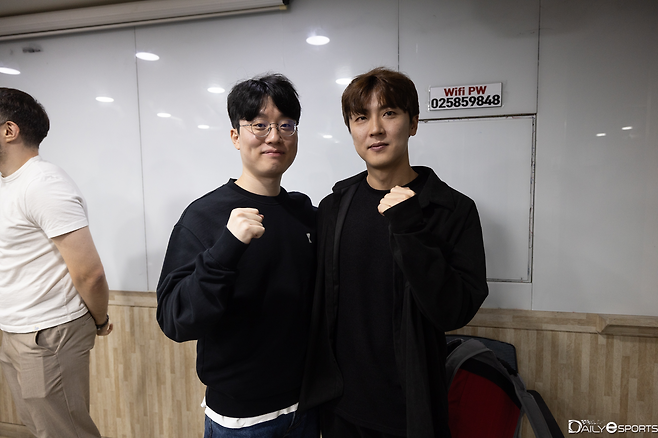 '태자' 윤영서-'히어로' 송현덕