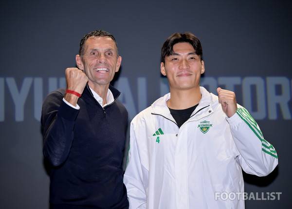 거스 포옛 감독(왼쪽), 박진섭(이상 전북현대). 서형권 기자