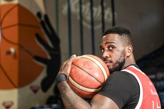 KBL 복귀를 선언한 SK 나이츠 자밀 워니. 지난해 은퇴를 결정했지만, 전희철 감독의 구애 끝에 연봉 70만 달러에 재계약했다. 김경록 기자