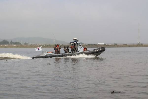 육군 9사단 임진강대대 RIB 강상수색정찰 활동 모습(사진제공=육군제9보병사단)