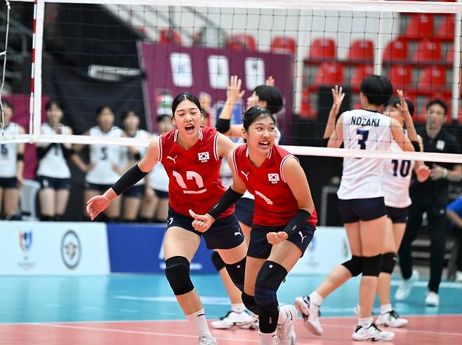 16세 이하 여자배구 대표팀이 일본을 제압했다. (아시아배구연맹 홈페이지 캡처)