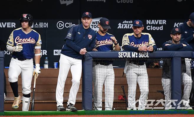 2025 K-BASEBALL SERIES 대한민국과 체코의 평가전이 8일 고척스카이돔에서 열렸다. 파벨 하딤 감독이 경기를 지켜보고 있다. 고척=박재만 기자 pjm@sportschosun.com/2025.11.08/