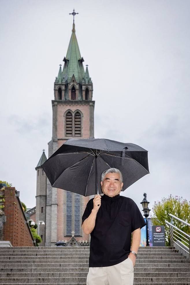 웃음이 넘치는 홍성남 신부./사진=김흥구