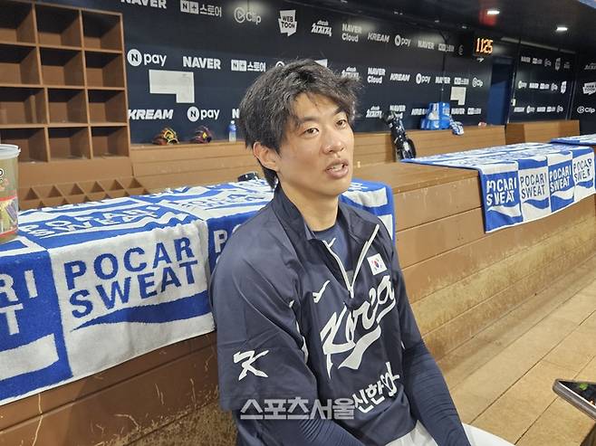 야구대표팀 송성문이 8일 고척스카이돔에서 열린 2025 K-베이스볼 시리즈 체코와 평가전 첫 번째 경기에 앞서 취재진을 만났다. 고척 | 김동영 기자 raining99@sportsseoul.com