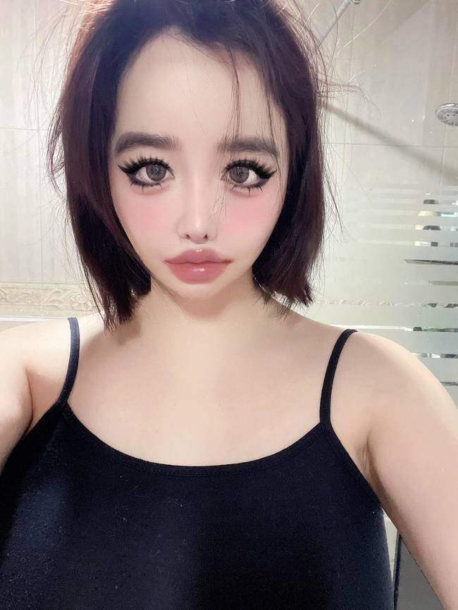 박봄 소셜미디어