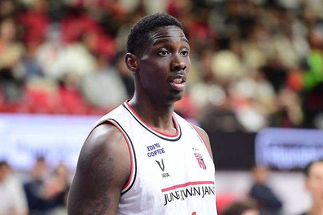 정관장 조니 오브라이언트는 9일 울산서 열린 현대모비스와 원정경기서 18점을 넣으며 팀의 단독 선두 등극에 힘을 보탰다. 사진제공|KBL