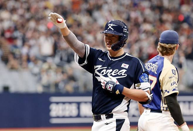 ▲ 안정적인 투수 리드는 물론 2안타를 기록하며 공격에서도 활약한 조형우 ⓒ연합뉴스