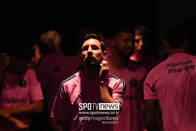 ▲ MLS는 꿈의 결승을 그린다. 동부의 메시와 서부의 손흥민이 MLS컵 최종 우승 결정전에서 맞붙는 시나리오다. 리그 사무국 입장에서는 이보다 완벽한 흥행 대진은 없다. 손흥민과 메시 모두 8강에 오르면서 MLS 전체가 기다리는 충돌이 다가오고 있다.