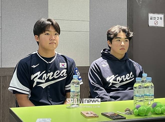 ▲ 정우주, 문현빈 ⓒ최원영 기자