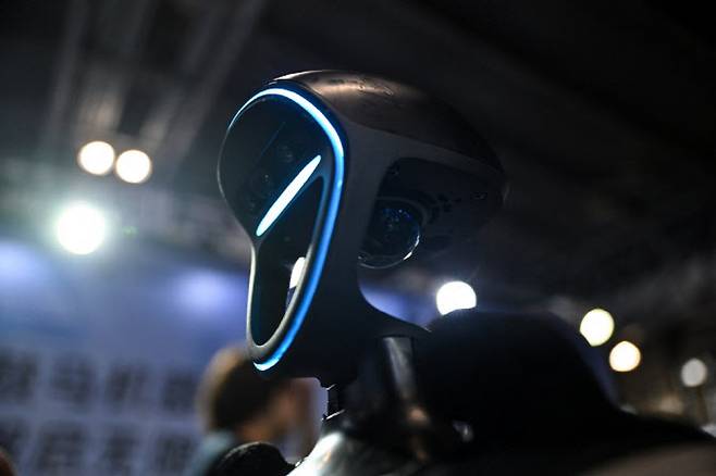 지난 7월 28일 중국 상하이에서 열린 세계 인공지능 컨퍼런스(AI)에 인공지능(AI) 휴머노이드 로봇이 전시돼있다. (사진=AFP)