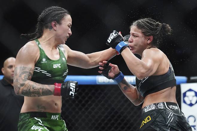 마이라 부에누 실바(오른쪽). 사진=AP 연합뉴스