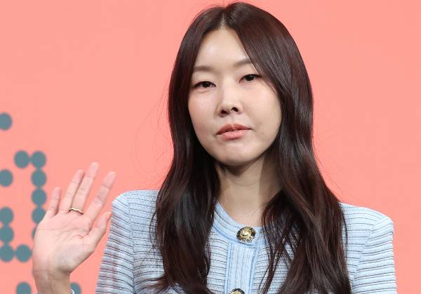 모델 한혜진 유튜브 채널이 돌연 삭제됐다. 사진은 모델 한혜진이 지난달 27일 서울 영등포구 KBS 본관에서 열린 KBS 2TV 연상연하 리얼 로맨스 '누난 내게 여자야' 제작발표회에 참석한 모습. /사진=뉴스1