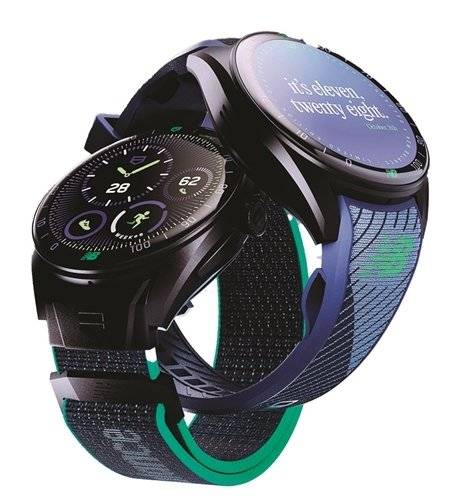 태그호이어 ‘커넥티드 칼리버 E5×뉴발란스 에디션’