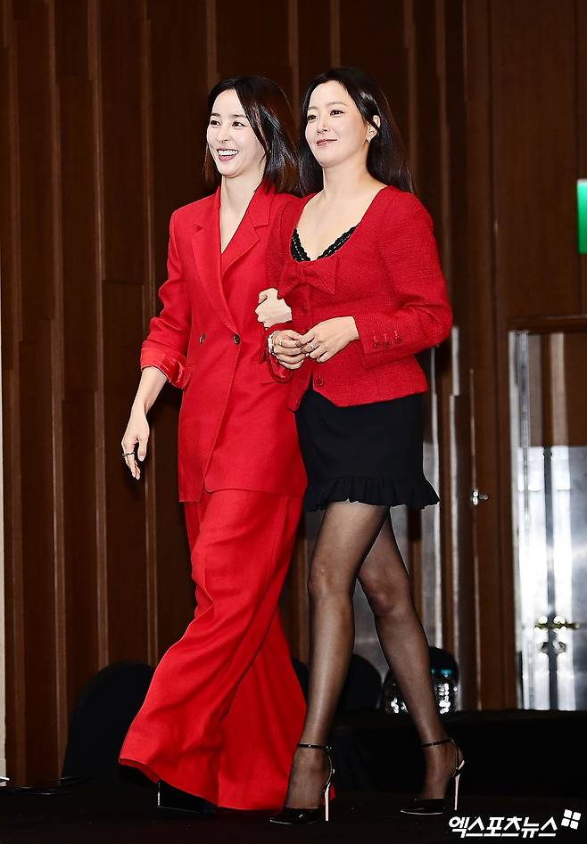 김희선, 한혜진보다 어려보이는 동안 미모