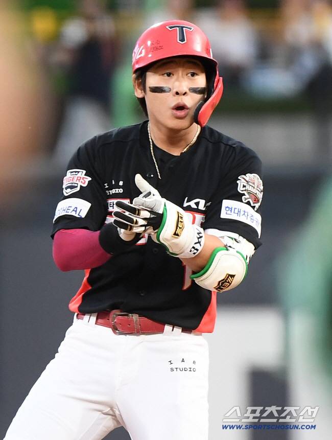 21일 수원 KT위즈파크에서 열린 KIA-KT전. 3회초 무사 박찬호가 2루타를 친 후 기뻐하고 있다. 수원=정재근 기자 cjg@sportschosun.com/2025.5.21/