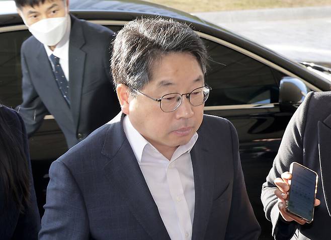 대장동 사건 항소 포기 이후 사퇴 압박을 받고 있는 노만석 검찰총장 직무대행이 12일 오전 서울 서초구 대검찰청 청사로 출근하고 있다. ⓒ시사저널 박정훈