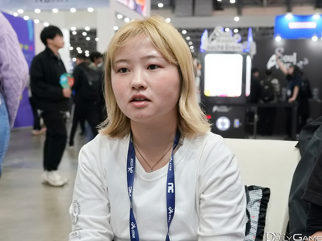 앞으로 게임에 관심을 가질 사람들에게도 매력을 알려 사랑받고 싶다는 야마나카 아야코 퍼블리싱 담당자.