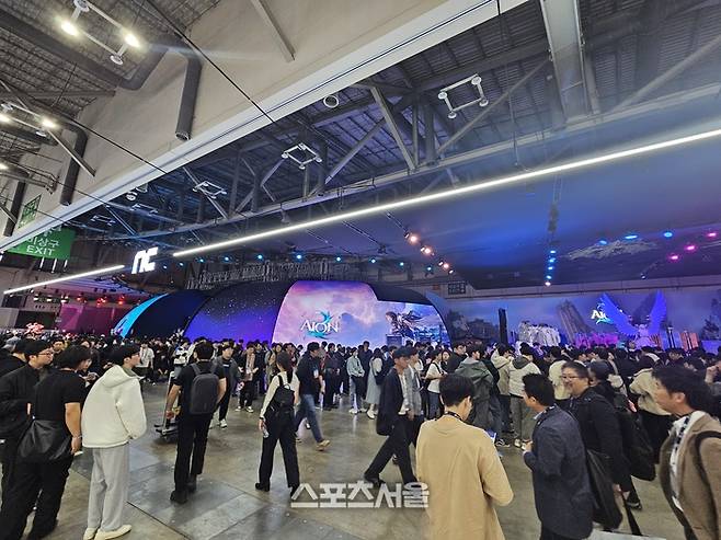 지스타 2025 메인스폰서로 참여한 엔씨소프트 부스. 벡스코 | 강윤식 기자 skywalker@sportsseoul.com