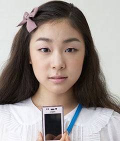 '연아의 햅틱'을 들고있는 김연아 선수./조선일보DB