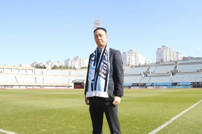천안시티FC 새 사령탑으로 선임된 박진섭 감독. /사진=천안시티 제공