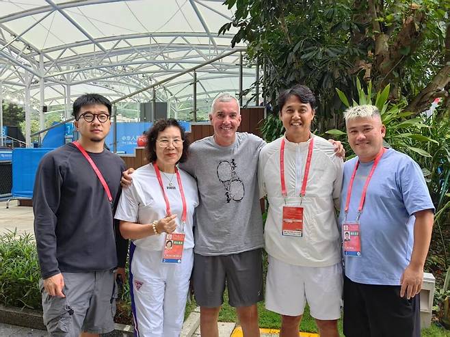 한국과 중국을 오가며 테니스 지도에 나서는 임규태 감독. 임규태 감독 제공