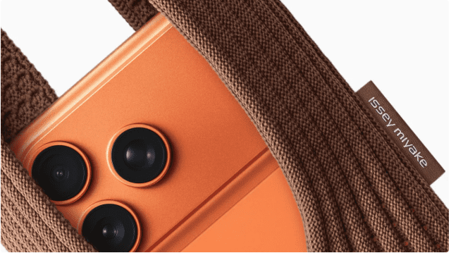 애플이 새롭게 선보인 아이폰 포켓 (사진=애플)