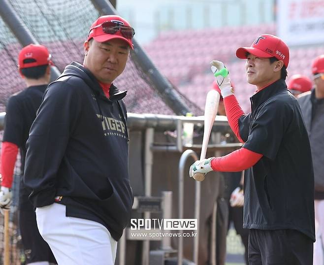 ▲ 이범호 감독은 박찬호를 비롯한 내부 FA 자원들을 지켜달라고 부탁했지만 가장 중요한 퍼즐인 박찬호가 시작부터 빠지는 위기를 맞이했다 ⓒ곽혜미 기자