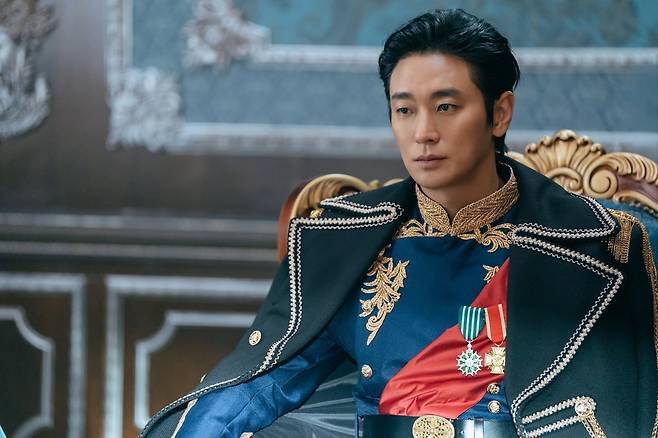 디즈니플러스 드라마 '재혼황후' 속 스틸컷.(사진=디즈니플러스 제공)