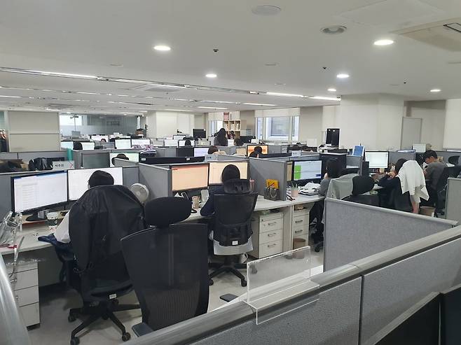 회계, 재무팀 직원들이 근무하고 있다. 윤현주 기자