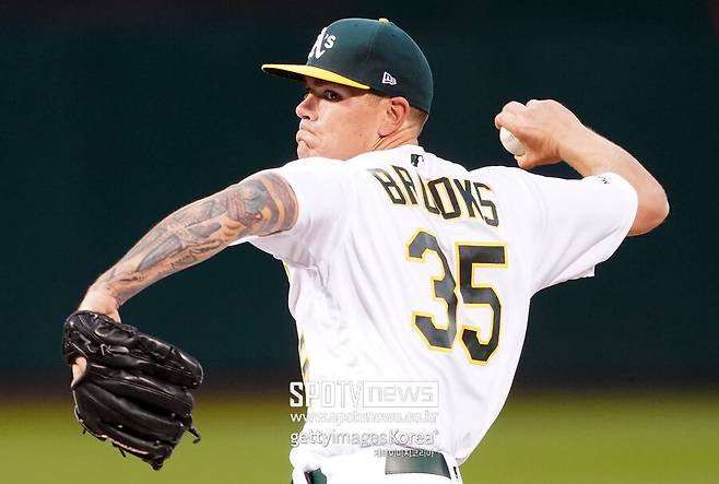 ▲ 향후 메이저리그 구단들의 부름을 받을 수 있을지 주목되는 애런 브룩스