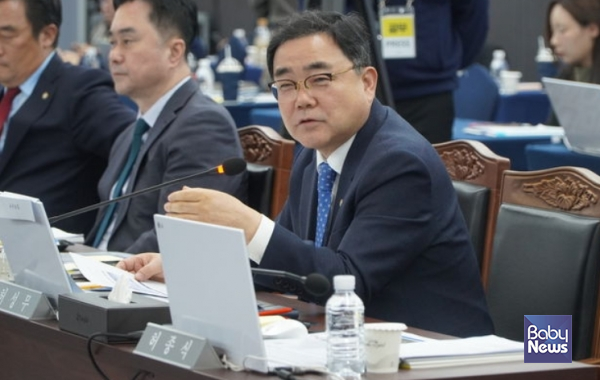 국회 예산결산특별위원회 소속 허성무 더불어민주당(창원 성산구) 국회의원. ⓒ허성무 의원실