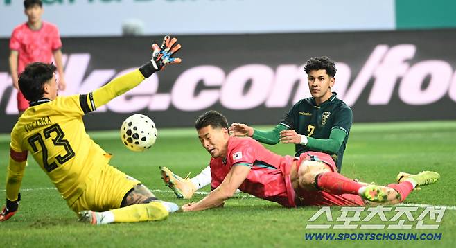 14일 대전월드컵경기장에서 열린 대한민국과 볼리비아의 A매치 평가전. 조규성이 후반 팀의 두번째 골을 터뜨리고 있다. 대전=허상욱 기자wook@sportschosun.com/2025.11.14/