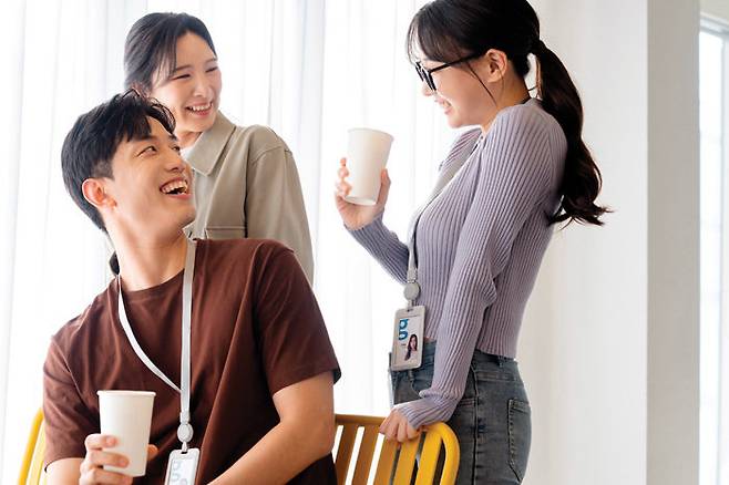 멈춤이 곧 회복의 시작. 한 모금의 차가 과열된 뇌를 식힌다.