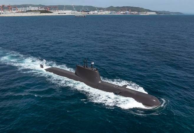 HD현대중공업이 건조해 2016년 대한민국 해군에 인도한 장보고-Ⅱ(214급) 잠수함 ‘윤봉길함’의 시운전 모습. HD현대중공업 제공