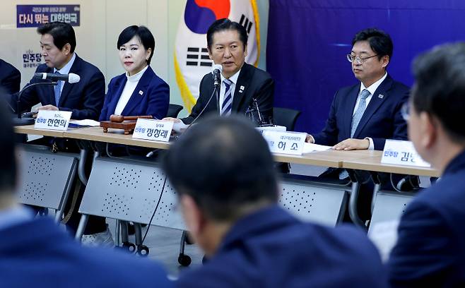 정청래 더불어민주당 대표가 19일 대구 중구 더불어민주당 대구시당에서 열린 제184차 대구 현장 최고위원회의에서 발언하고 있다. /뉴시스