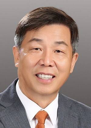 박병일