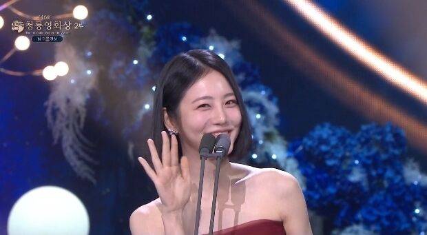 배우 신예은이 리액션 장인다운 모습을 보여주고 있다. / KBS 2TV