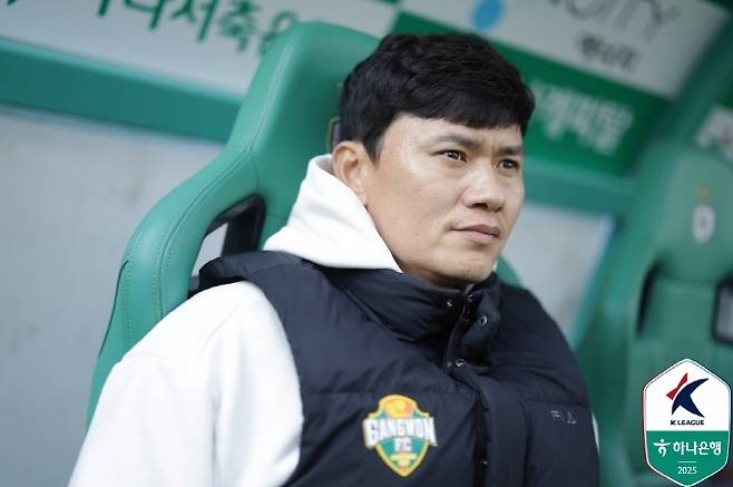 강원 FC 정경호 감독. 사진=한국프로축구연맹